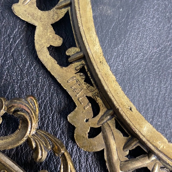 Vintage Oval Brass Frames With Glass - Picture 8 of 8